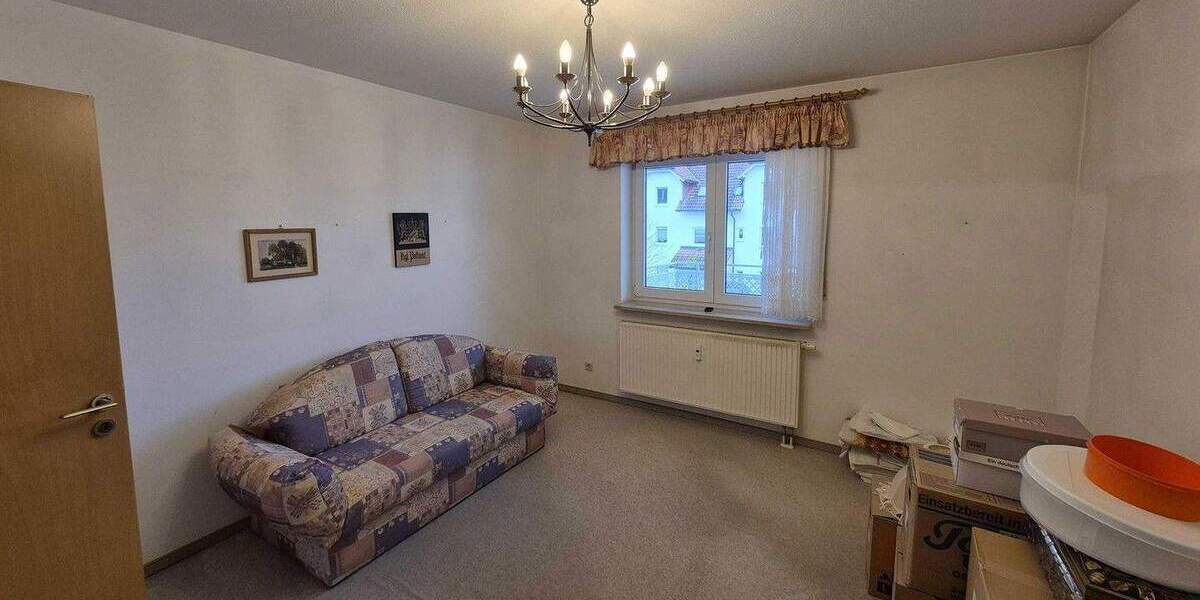 Etagenwohnung Hildburghausen Häselrieth - 3 Zimmer, 87 m&sup2;, 163.000&euro; | Angebot:25821369