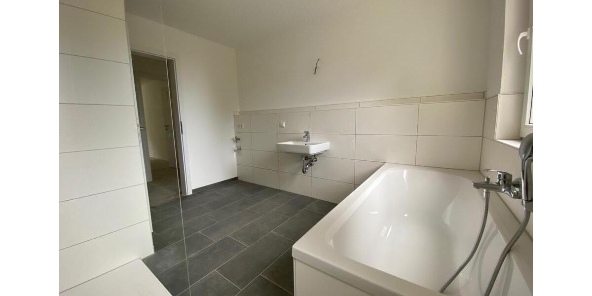 Etagenwohnung Staßfurt - 2 Zimmer, 59 m&sup2;, 474&euro; | Angebot:26082999