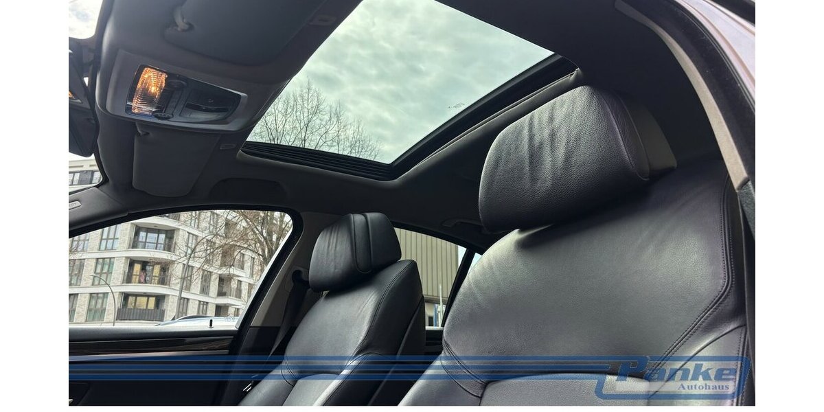 BMW 525 d*Soft-Close*HUD*Navi*R-Cam*Pano/Schieb* 171.096 km 11.990 &euro; Berlin 13187