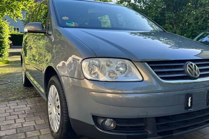 VW Touran 212.000 km 3.450 &euro; Osnabrück 49088