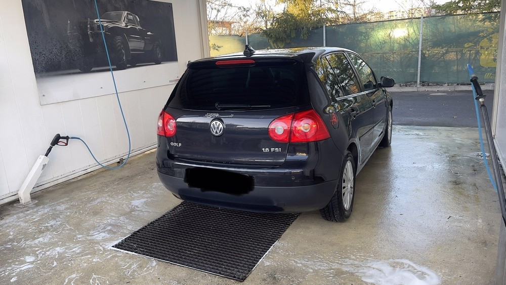 VW Golf 184.000 km 2.850 &euro; Würzburg 97070