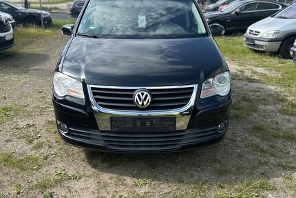 VW Touran 321.000 km 2.200 &euro; Celle 29221