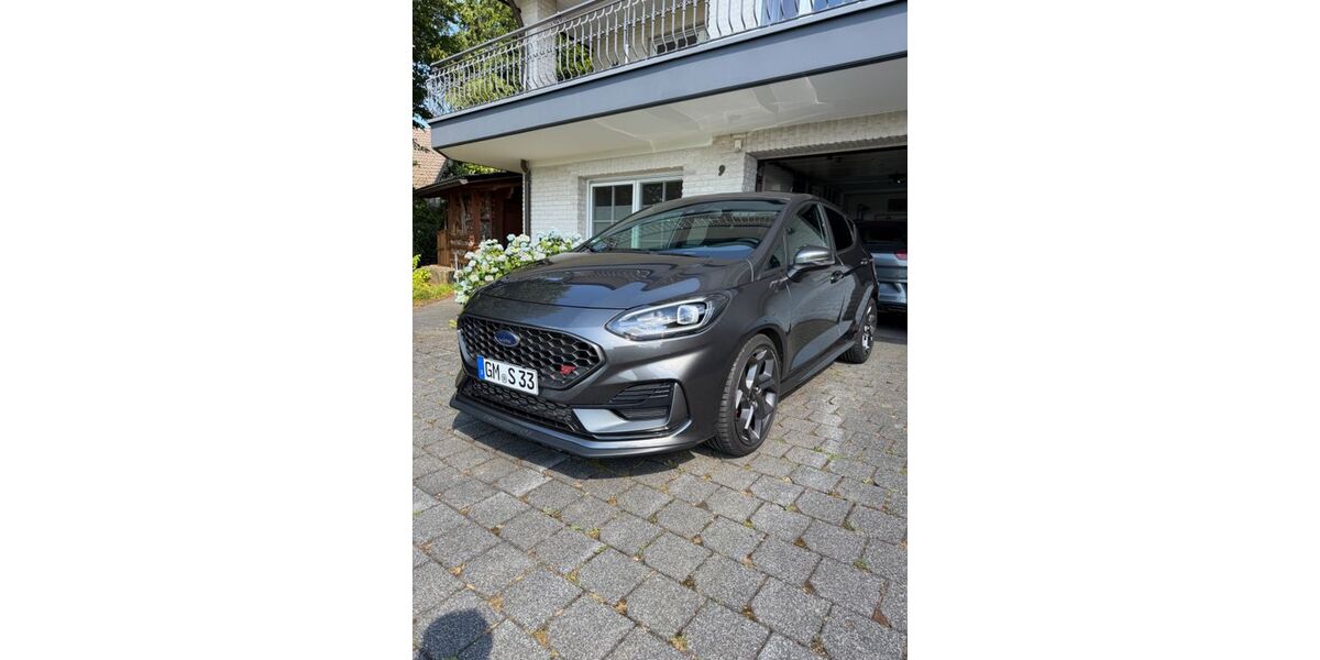 Ford Fiesta 41.494 km 26.900 &euro; Wiehl 51674