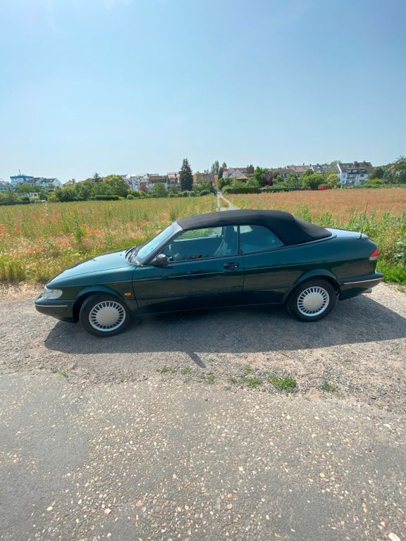 900