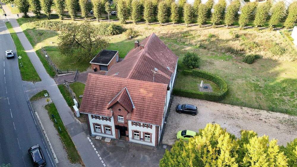 Mehrfamilienhaus, Wohnhaus Bedburg-Hau Schneppenbaum - 8 Zimmer, 122 m&sup2;, 590.000&euro; | Angebot:25796369