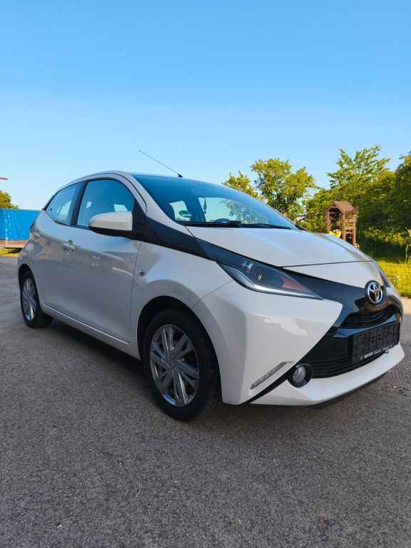 Aygo (X)