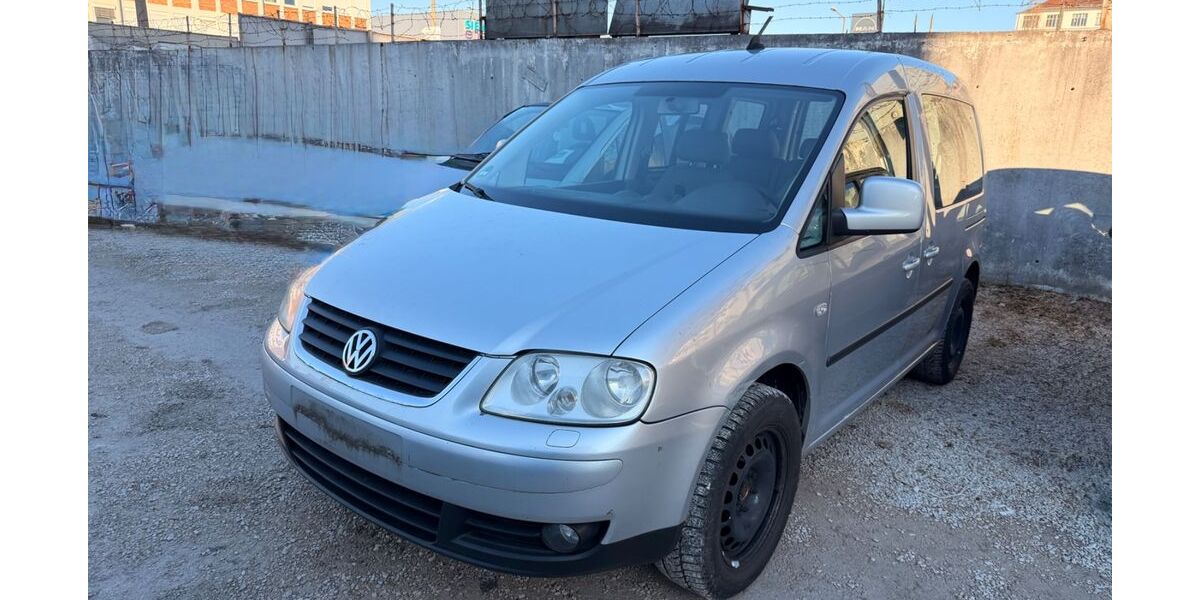 VW Caddy 232.500 km 2.590 &euro; Nürnberg 90449