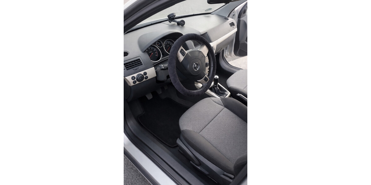 Opel Astra H 189.300 km 2.999 &euro; Gummersbach 51643