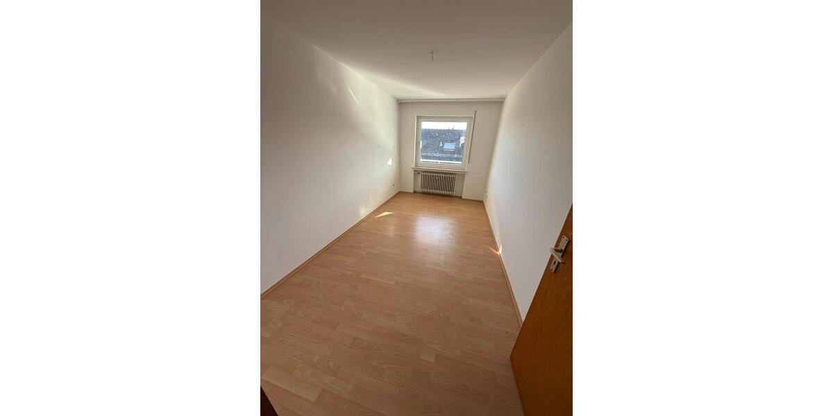 Etagenwohnung Bad Emstal - 3.5 Zimmer, 115 m&sup2;, 950&euro; | Angebot:26416298