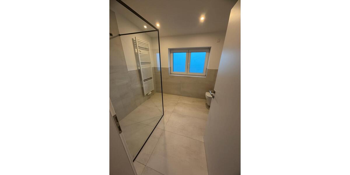 Reihenhaus Troisdorf - 5 Zimmer, 155 m&sup2;, 2.090&euro; | Angebot:25926282