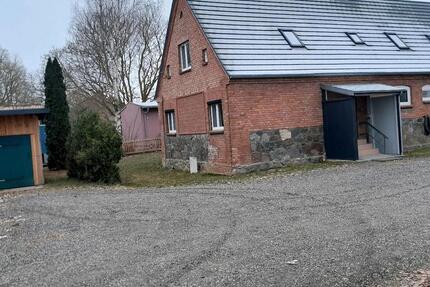 Wohnung Gnoien - 5 Zimmer, 120 m&sup2;, 1.180&euro; | Angebot:24729214