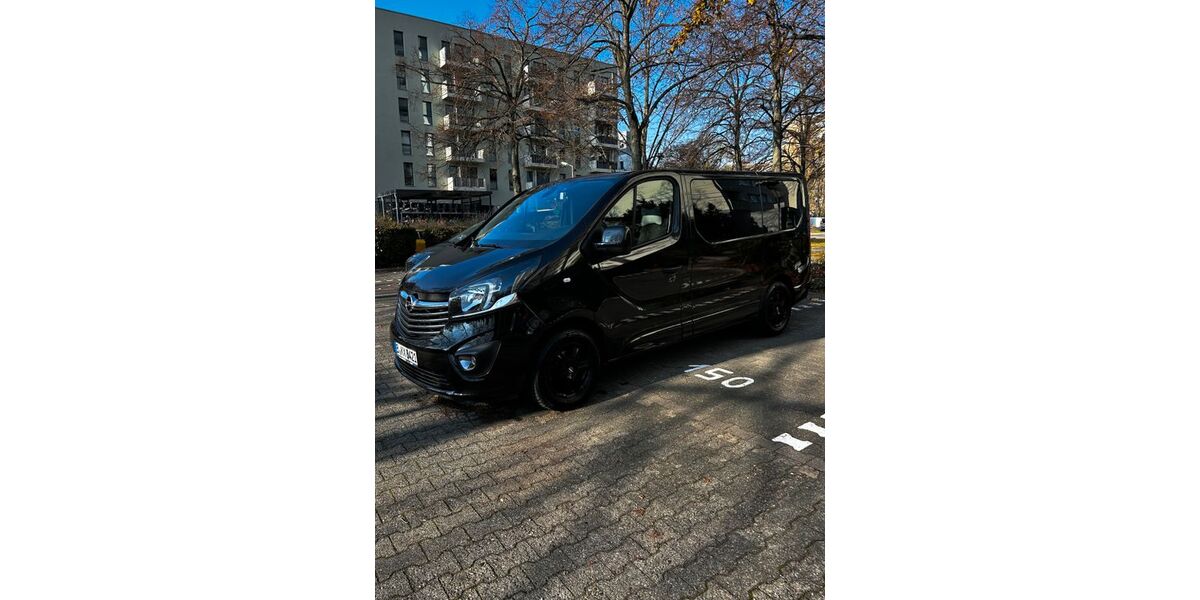 Opel Vivaro 88.800 km 18.880 &euro; Berlin 12349