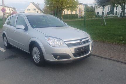 Opel Astra 195.000 km 2.190 &euro; Runkel OT Ennerich 65594