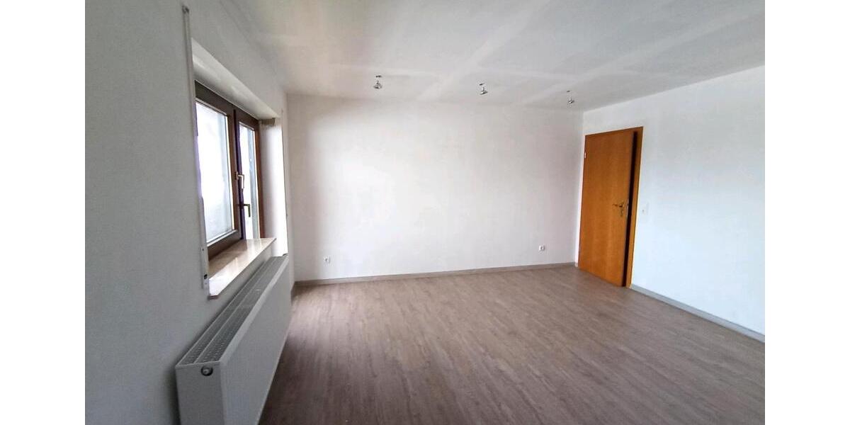 Dachgeschoßwohnung Tann (Rhön) - 3.5 Zimmer, 132 m&sup2;, 1.050&euro; | Angebot:25636441