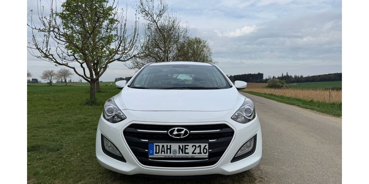 Hyundai i30 73.000 km 10.499 &euro; Petershausen 85238