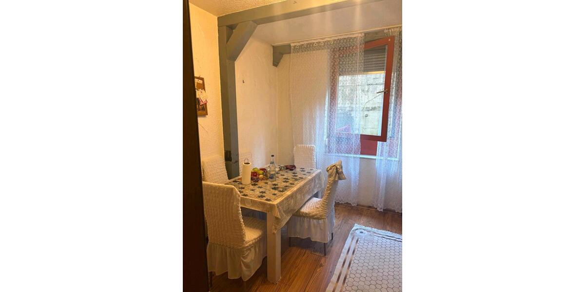 Etagenwohnung Neunkirchen - 4 Zimmer, 94 m&sup2;, 90.000&euro; | Angebot:26931596