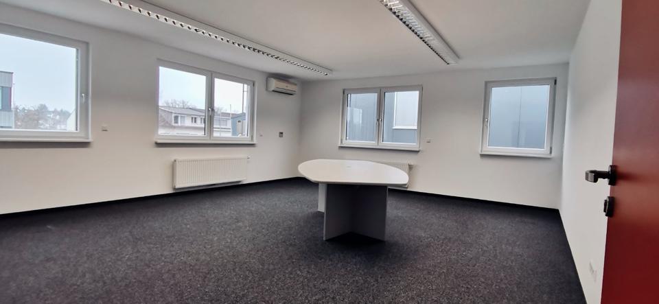 Geschäftsräume 261 m² im Ärztehaus mit 8 eigenen Parkplätzen WT zimmer