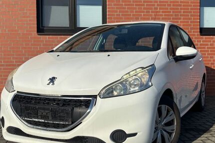 Peugeot 208 150.000 km 2.990 &euro; Bad Laer 49196
