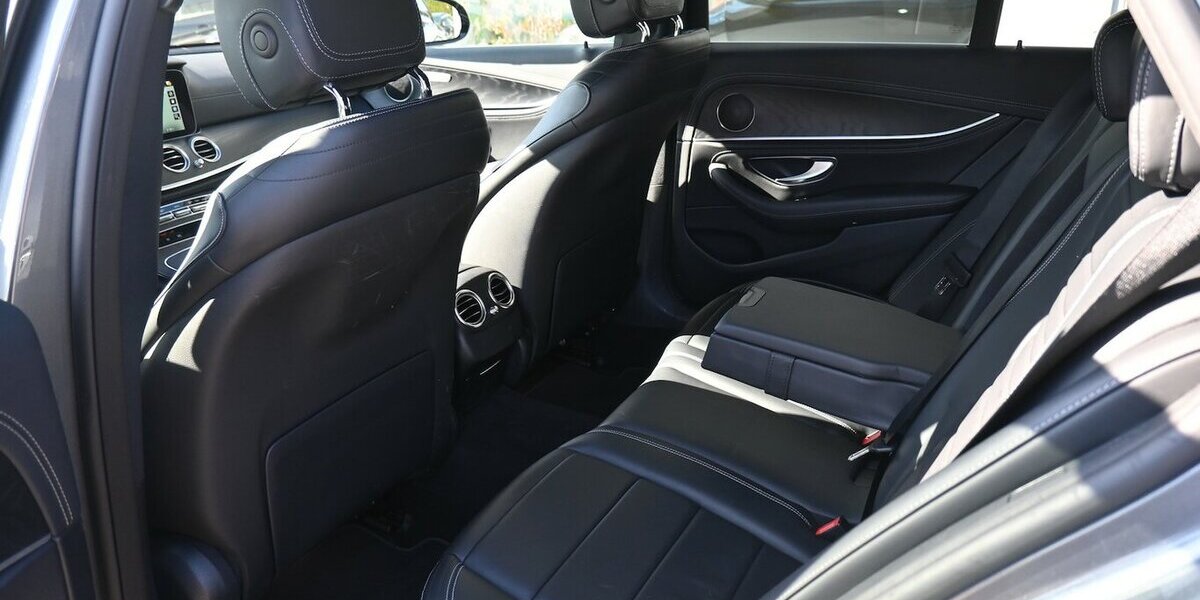 Mercedes-Benz E 400 dT 4M *AMG-Line* DSG Navi Pano 19Alu 199.000 km 31.300 &euro; Seevetal - Hittfeld 21218