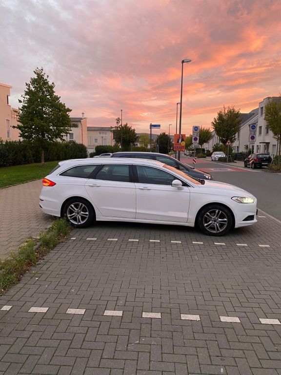 Ford Mondeo 239.554 km 7.200 € Wuppertal 42277