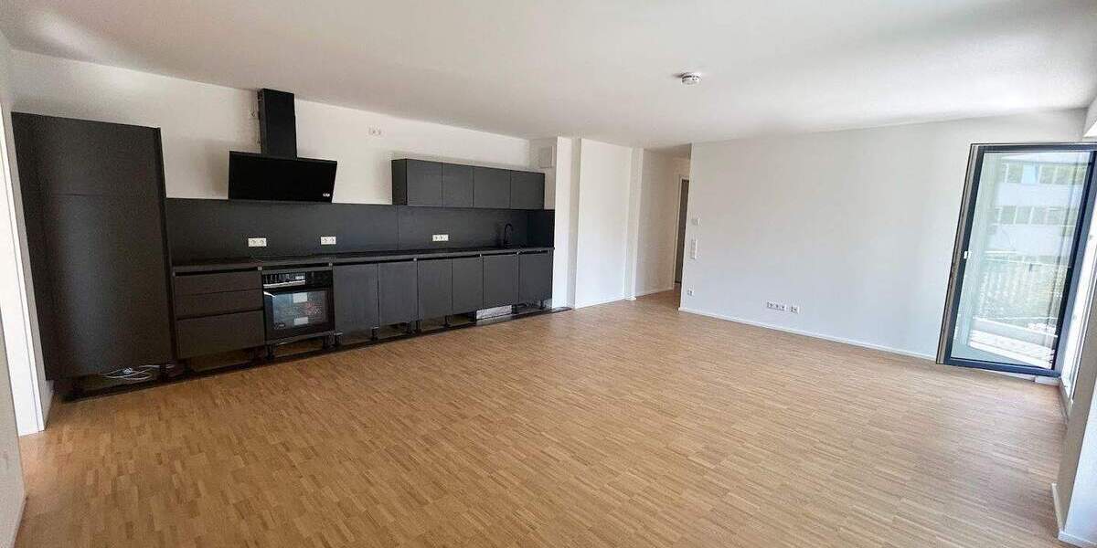 Etagenwohnung Stuttgart Untertürkheim - 4 Zimmer, 104 m&sup2;, 1.690&euro; | Angebot:25677103