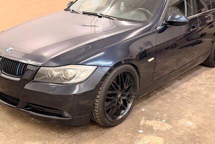 BMW 330 193.000 km 6.490 &euro; Rosenheim 83026