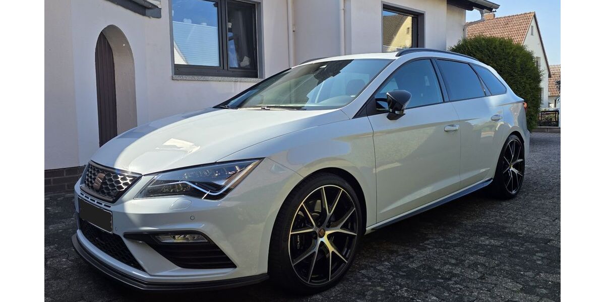 Seat Leon 62.000 km 23.980 &euro; Obernkirchen 31683