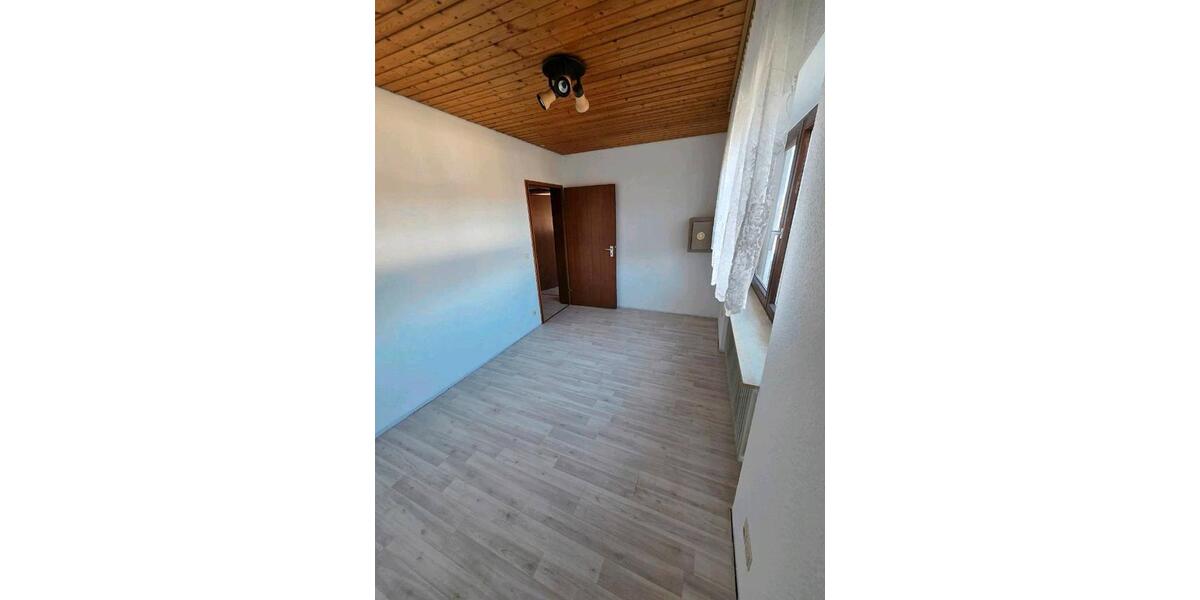 Einfamilienhaus Straubenhardt - 5 Zimmer, 150 m&sup2;, 399.000&euro; | Angebot:26393250