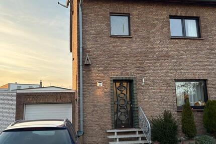 Haus Rees - 4 Zimmer, 100 m&sup2;, 289.000&euro; | Angebot:24660201