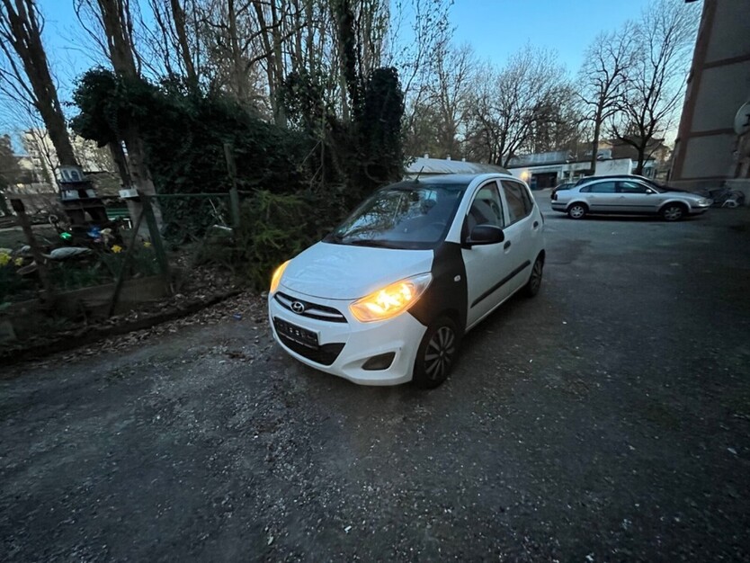 i10