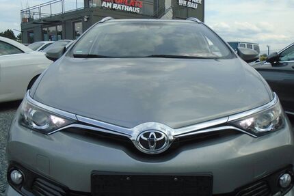 Toyota Auris 200.000 km 8.950 &euro; Wildau 15745
