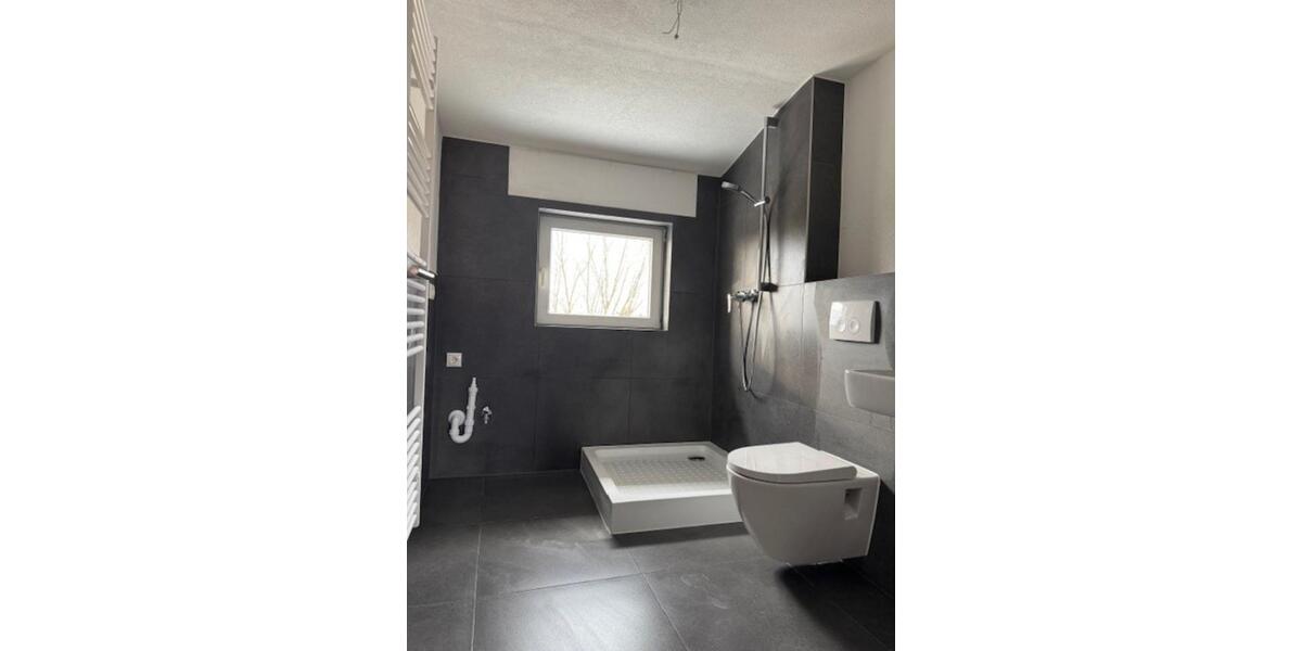 Dachgeschoßwohnung Karlsruhe Neureut - 4 Zimmer, 70 m&sup2;, 1.300&euro; | Angebot:25959537