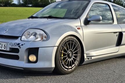 Renault Clio 69.018 km 57.700 &euro; Dresden 01328