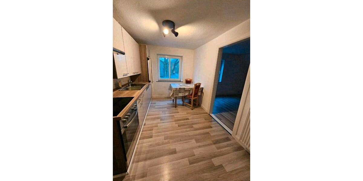Dachgeschoßwohnung Süderlügum - 3 Zimmer, 65 m&sup2;, 900&euro; | Angebot:26379518
