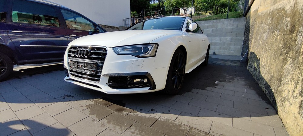 Audi A5 178.000 km 15.000 &euro; Warburg 34414