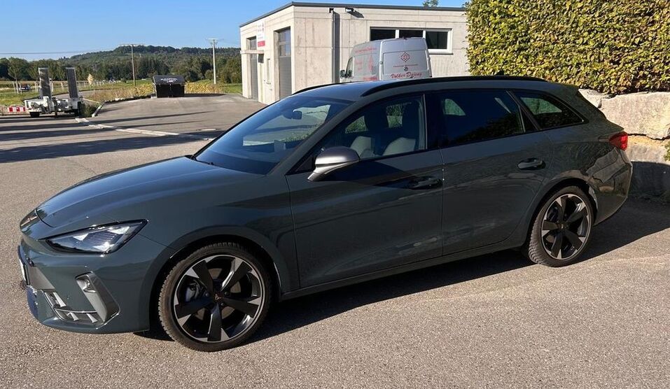 Cupra Leon 2.100 km 38.000 € Metzingen 72555