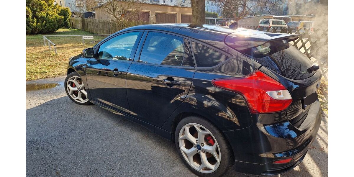 Ford Focus 148.283 km 10.599 &euro; Annaberg Buchholz 09456