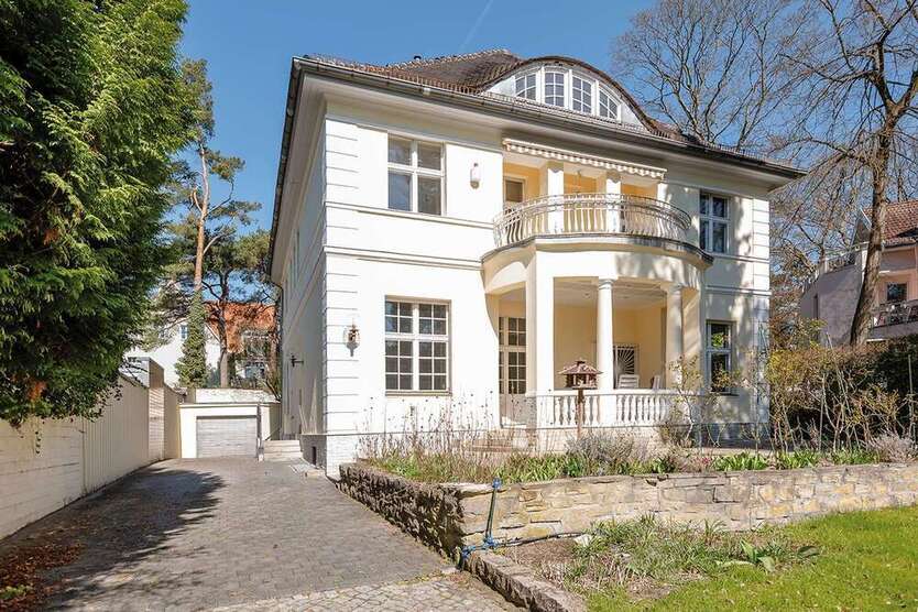Haus zum Kaufen in Berlin 2.590.000 € 322 m²