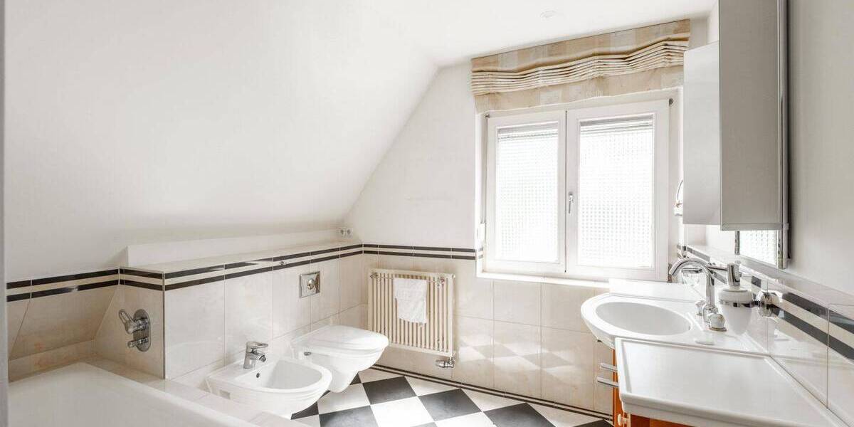 Einfamilienhaus Bad Schwartau - 6 Zimmer, 184 m&sup2;, 635.000&euro; | Angebot:26778644