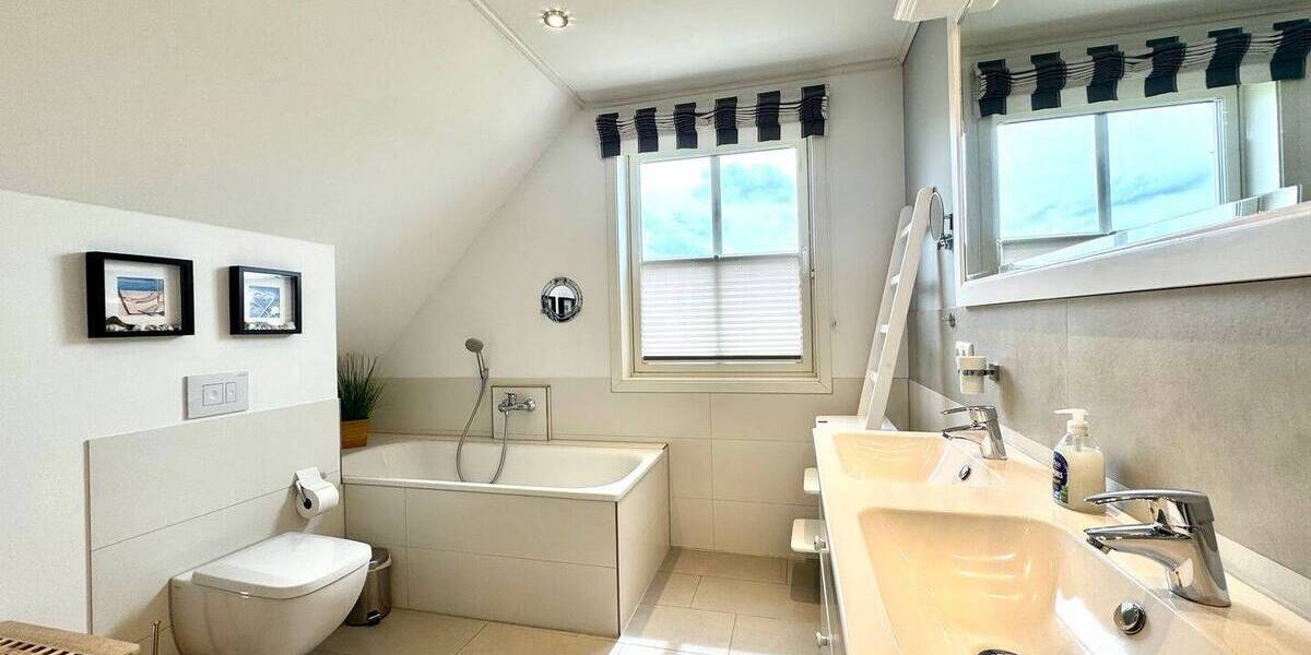 Mehrfamilienhaus, Wohnhaus Breege - 4 Zimmer, 140 m&sup2;, 495.000&euro; | Angebot:26672890
