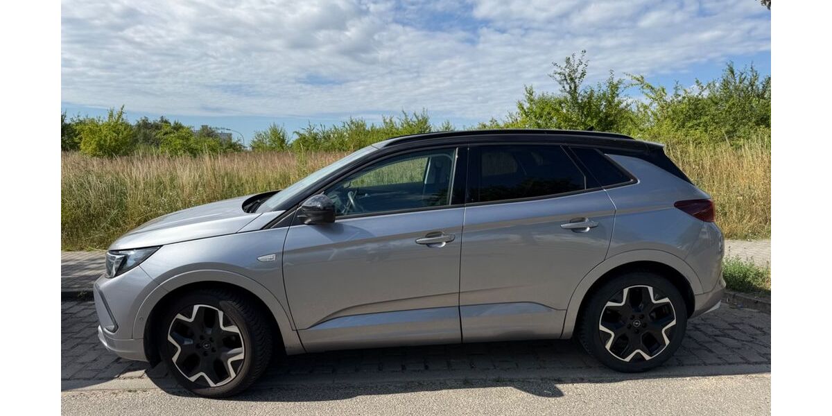 Opel Grandland (X) 40.684 km 17.900 &euro; Schönefeld 12529