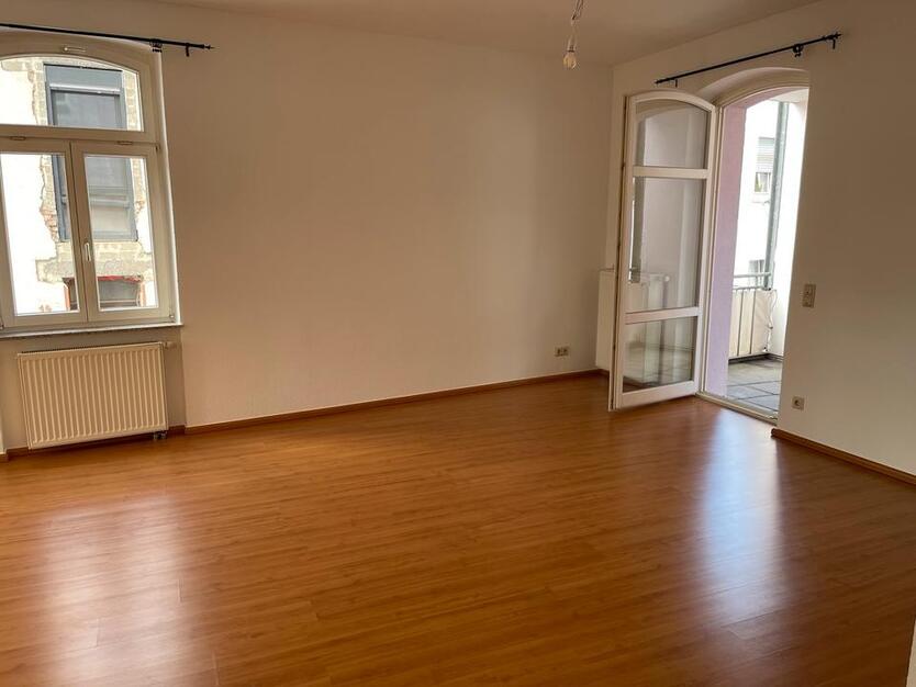 Schöne helle AltbauWohnung