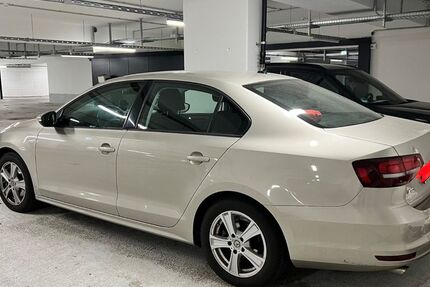 VW Jetta 130.000 km 8.200 &euro; München 80939