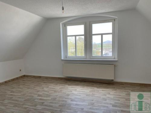 Etagenwohnung Löbau - 3 Zimmer, 77 m&sup2;, 425&euro; | Angebot:26635764