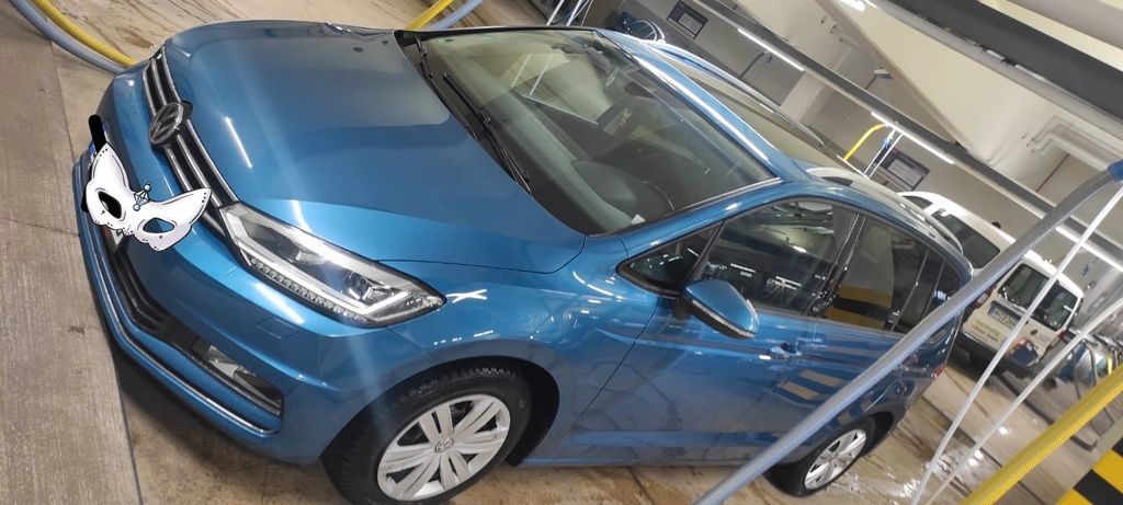 VW Touran 119.720 km 18.700 &euro; Bonn 53119