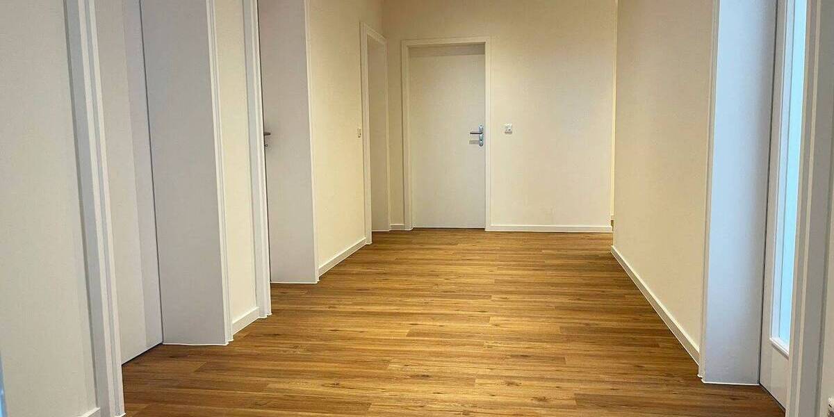 Etagenwohnung Köln Bayenthal - 4 Zimmer, 140 m&sup2;, 2.100&euro; | Angebot:26833510