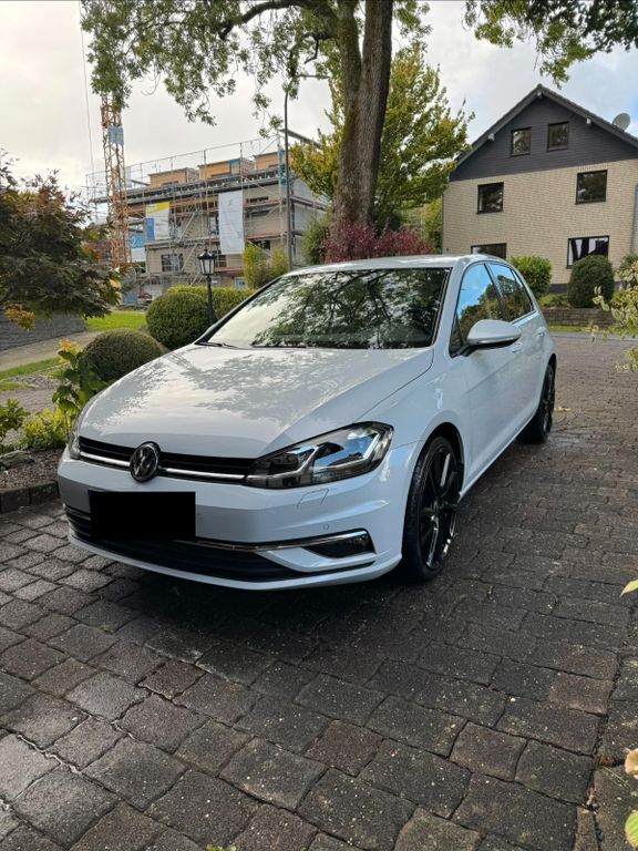 VW Golf 95.700 km 15.500 € Simmerath 52152