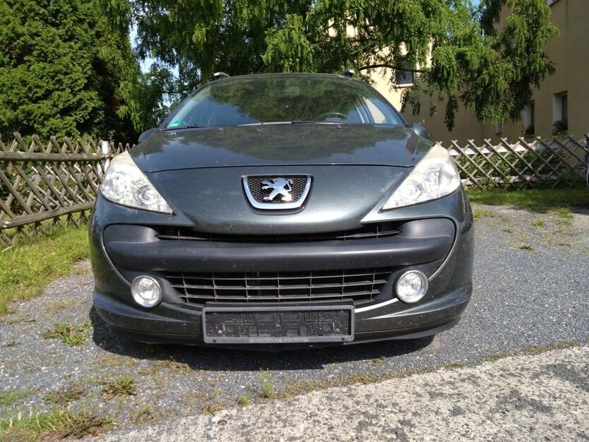 Peugeot 207 165.000 km 2.500 € Löbau 02708
