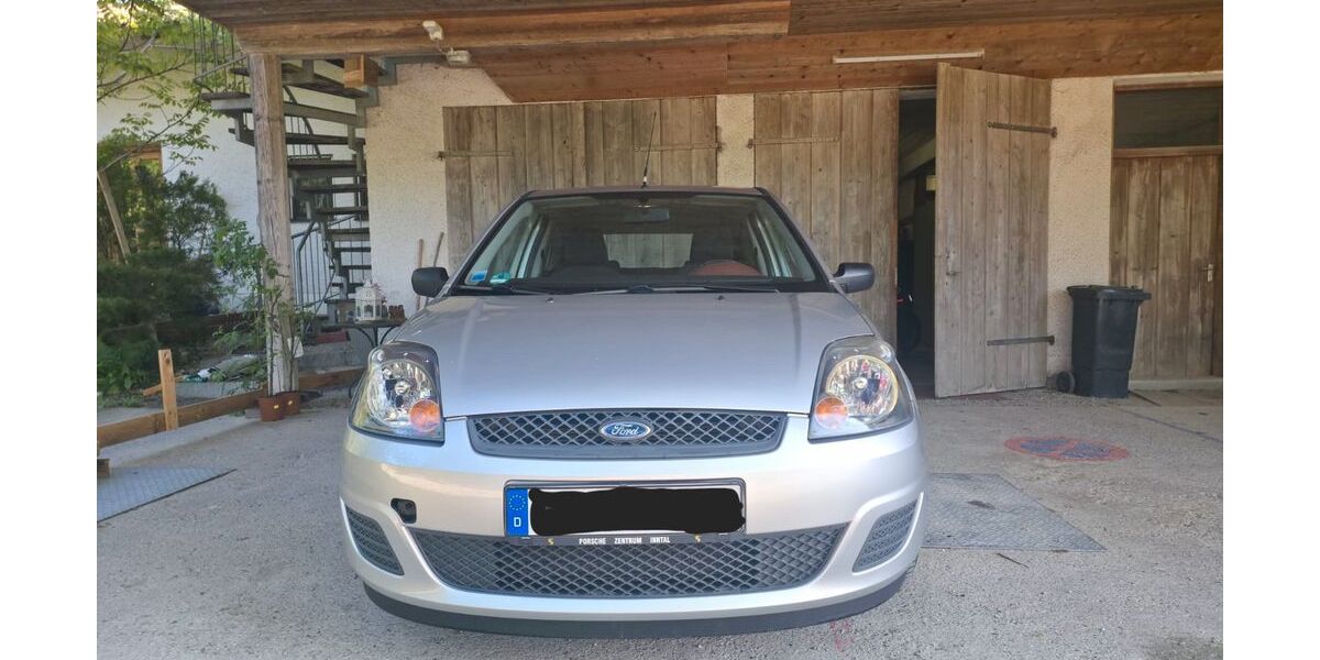 Ford Fiesta 109.000 km 2.400 &euro; Söchtenau 83139