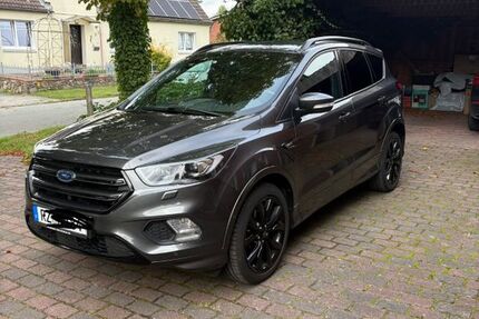 Ford Kuga 119.900 km 15.990 &euro; Koberg 23881